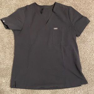 One pocket Figs scrub top